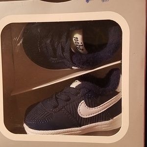 Nike force 1 crib shoe